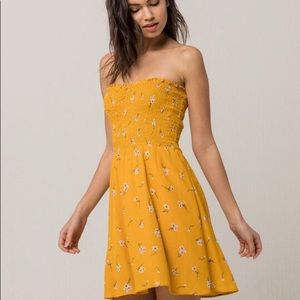 Strapless yellow dress